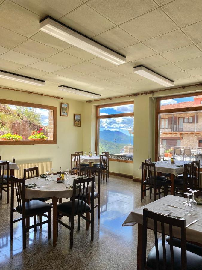 Hostal Alt Llobregat Castellar De N'Hug Εξωτερικό φωτογραφία