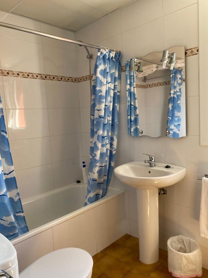 Hostal Alt Llobregat Castellar De N'Hug Εξωτερικό φωτογραφία
