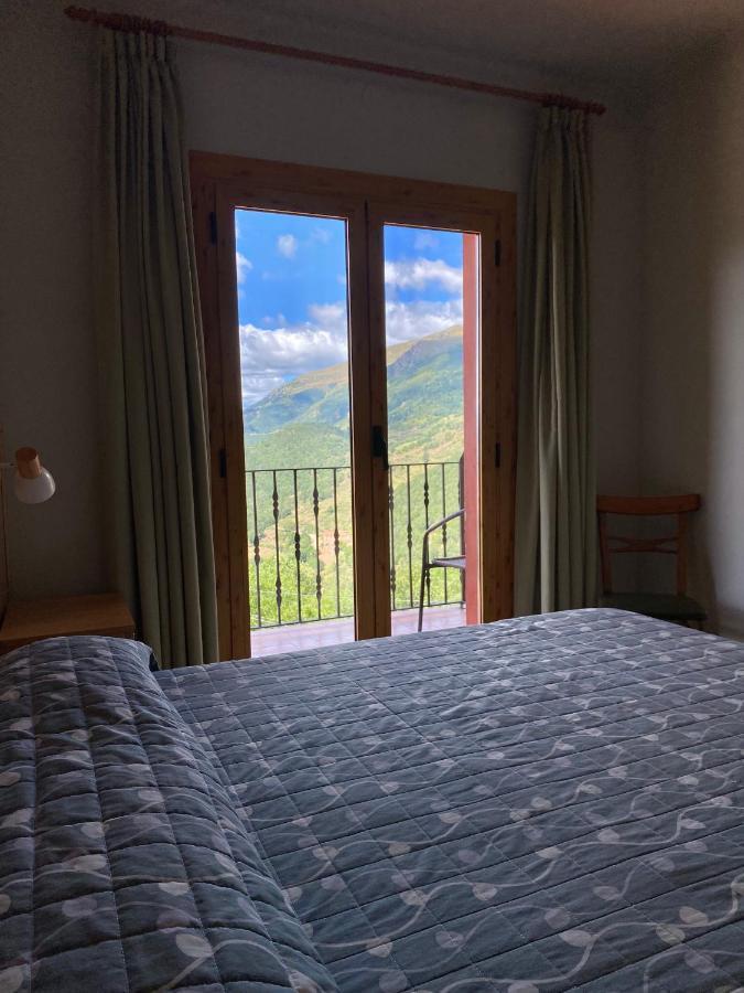 Hostal Alt Llobregat Castellar De N'Hug Εξωτερικό φωτογραφία