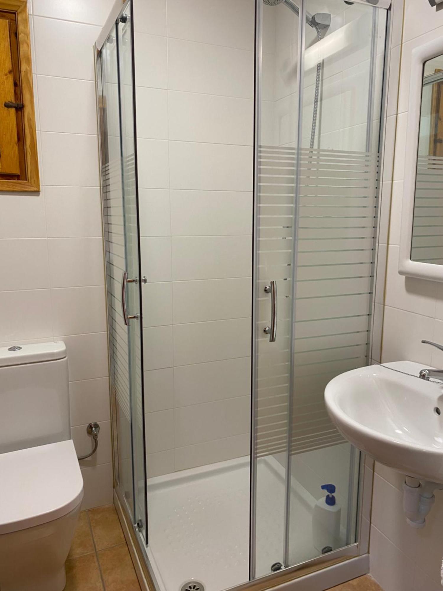 Hostal Alt Llobregat Castellar De N'Hug Εξωτερικό φωτογραφία
